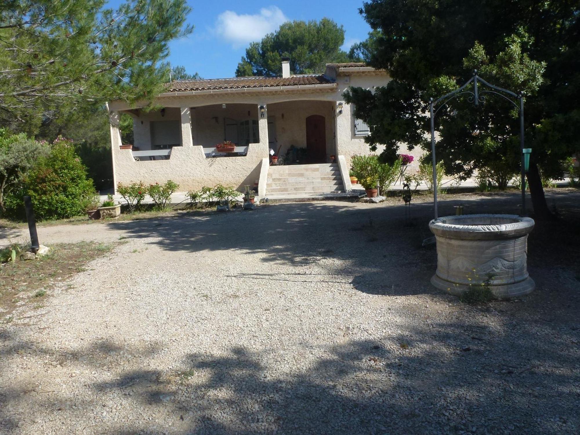 Chambre d'hôtes La Pinede Lambesc Exterior foto